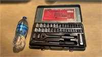 40pc Ratchet and Socket Set with Metal Case
