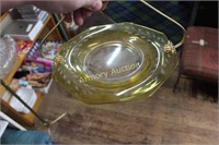 ETCHED AMBER GLASS PLATE BASKET