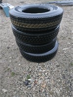 4- 11R 22.5 Retread tires