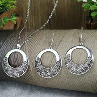 Beautiful Jewelry Set NEW