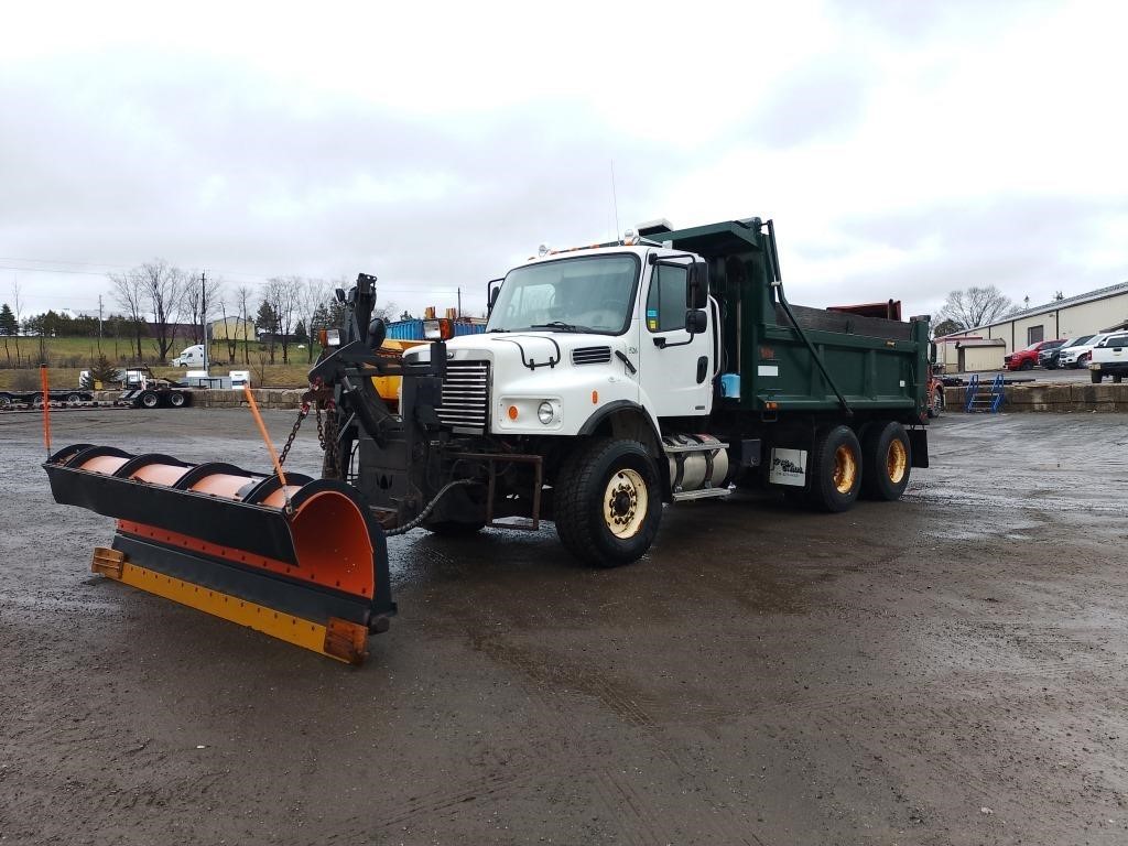 2009 Freightliner M2 106V T/A Plow Truck