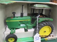 1:16 JOHN DEERE 4230 -NIB