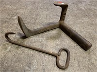 Bale Hook and Shoe Stand