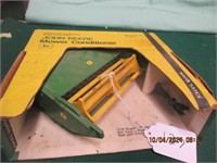 1:16 JOHN DEERE MOWER CONDITIONER-NIB