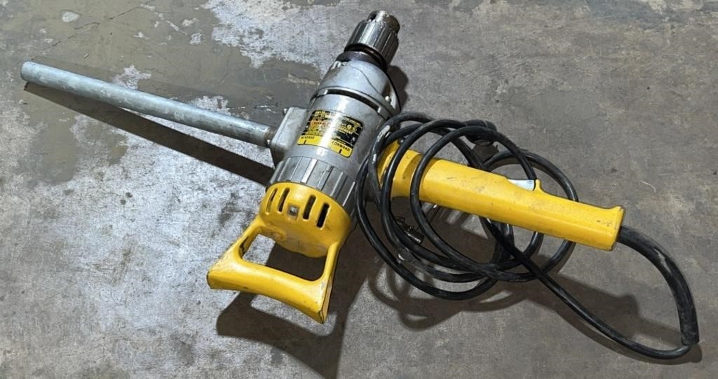 (LM) DeWalt 3/4 Reversible Spade-Handle Drill