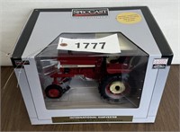 TOY FARMALL 544 TRACTOR