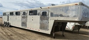 1990 4-Star Aluminum Triaxle Stock Trailer