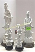 Oriental figures-repair & missing thumb