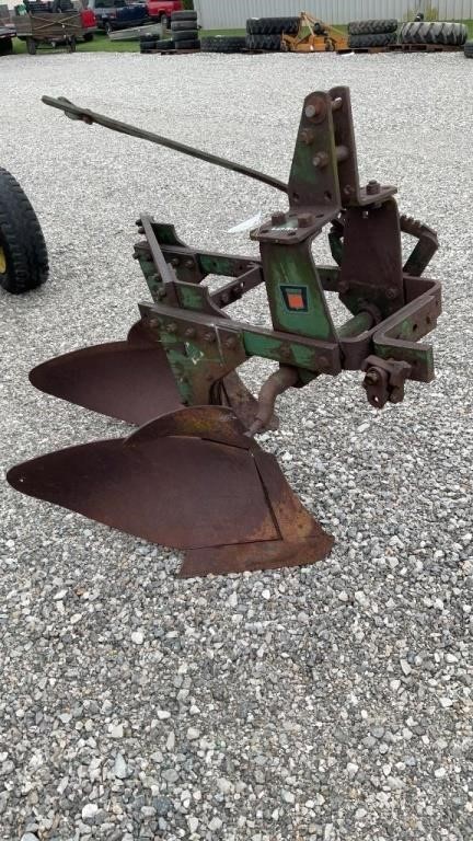 3 PT OLIVER 2 BOTTOM PLOW