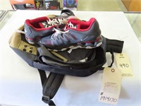 BACKPACK W/ NIKE SHOES - SIZE 9.5 (1914170)