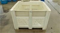 PLASTIC CRATE- GREAT FOR STORAGE- FIREWOOD-