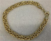 Beautiful 18 kt. Gold and Silver Bracelet
