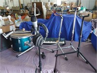 Microphone, Guitar Stands & Keyboard