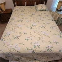 Floral Queen Bedspread, Sheets & Table Cover
