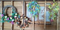 Lot of 4 wreaths