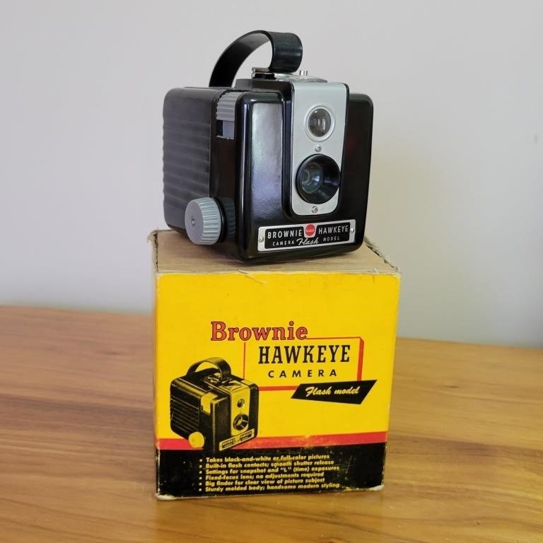 Vtg Brownie Hawkeye Camera