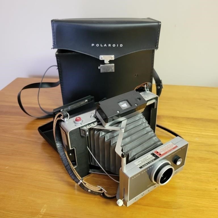 Vtg Polaroid Land Camera
