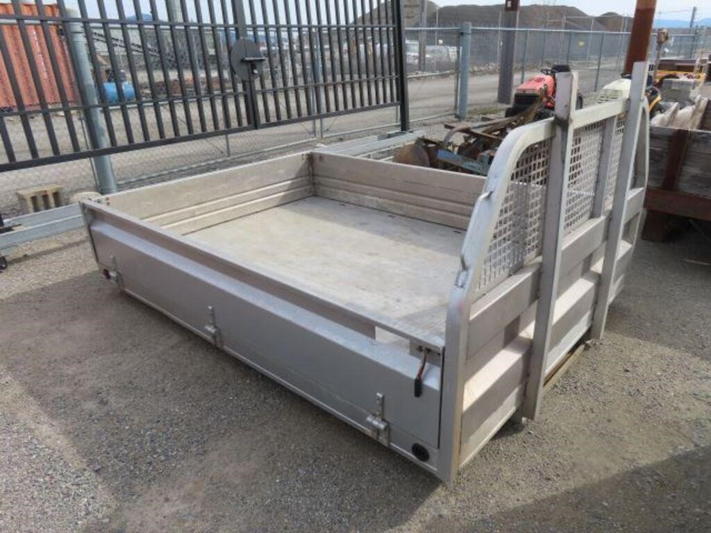 9' ALUMINUM FLATBED