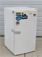 RCA Mini Refrigerator 3.2 Cu Ft