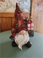 9" holiday gnome