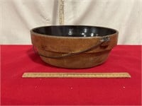 Crock bowl with handle