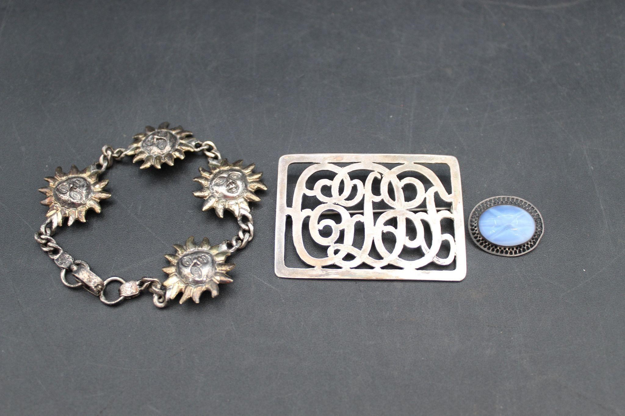 47g Sterling Brooches & Mexico Sun Bracelet