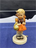 HUMMEL figurine School girl