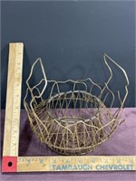 MCM wire egg basket