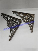 Pair of cast iron shelf brackets 10x8