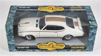 AMERICAN MUSCLE 1/18 SCALE 1969 HURST OLDS NIB