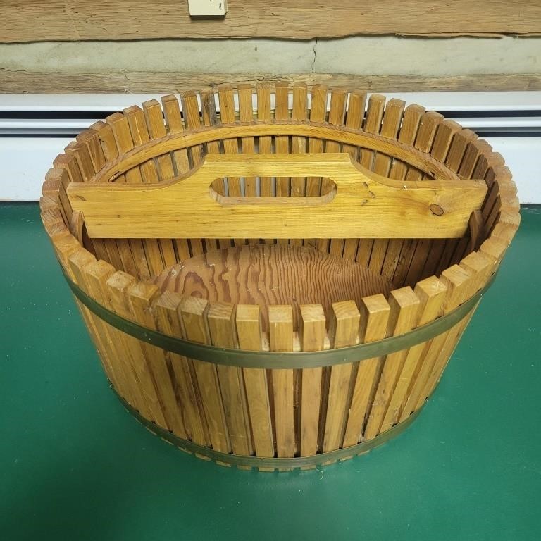 Wood Slat Basket/Magazine rack 21"Wx13"Tx18"D