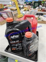 5W-40 oil & gas can