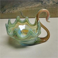 Handblown Glass Swan 10"L 8½"T