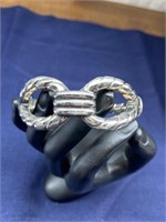 Silver tone hinge bracelet