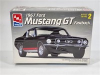 AMT 1/25TH 1967 FORD MUSTANG GT FASTBACK MODEL KIT