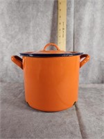 ENAMELWARE POT WITH LID