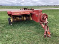 New Holland 273 square baler