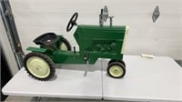 OLIVER TOY PEDAL TRACTOR-SCALE MODEL