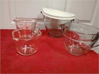 pampered chef and pyrex measure cups