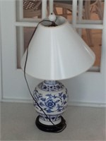 Blue and white lamp 
2x7
6.5x
6