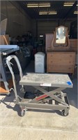 HaulMaster 1000 pound capacity hydraulic table