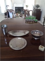 Mixture of both serving tray plate and