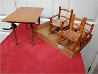 doll table and chairs