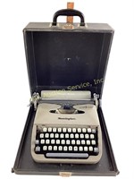 Remington travelriter typewriter in case