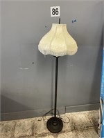 5' FLOOR LAMP W/ SHADE