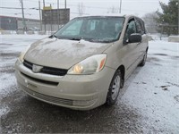 2004 TOYOTA SIENNA CE 348729 KMS