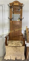 1900s American Oak Hall Seat / Hall Tree With