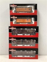 Five InterMountain HO Scale Train Cars NIB