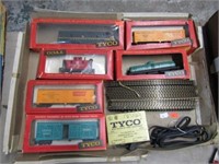 TYCO "HO " MODEL TRAIN SET