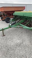 JD 8200 GRAIN DRILL